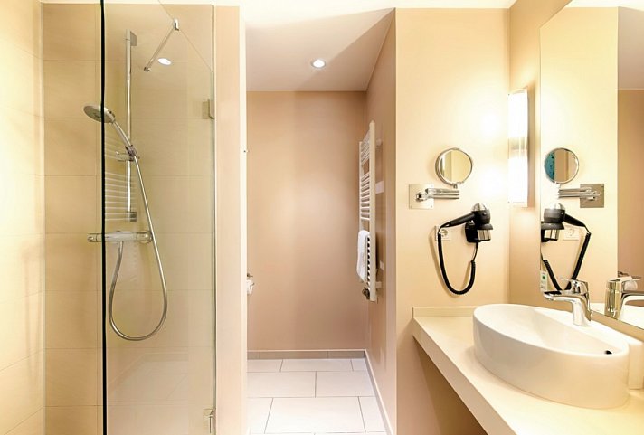 ACHAT Hotel Bremen City - Beispiel Bad Doppelzimmer (Zimmercodierung DB1)