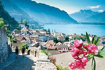 Die schönsten Berge der Schweizer Alpen - Blick auf Altstadt von Montreux