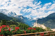 Victoria Lauberhorn Wengen, a Faern Collection Hotel - Beispiel Balkon Doppelzimmer Panoramablick Jungfrau (Zimmercodierung DG1)