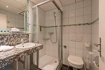 Victoria Lauberhorn Wengen, a Faern Collection Hotel - Beispiel Bad Doppelzimmer Komfort (Zimmercodierung DF2)