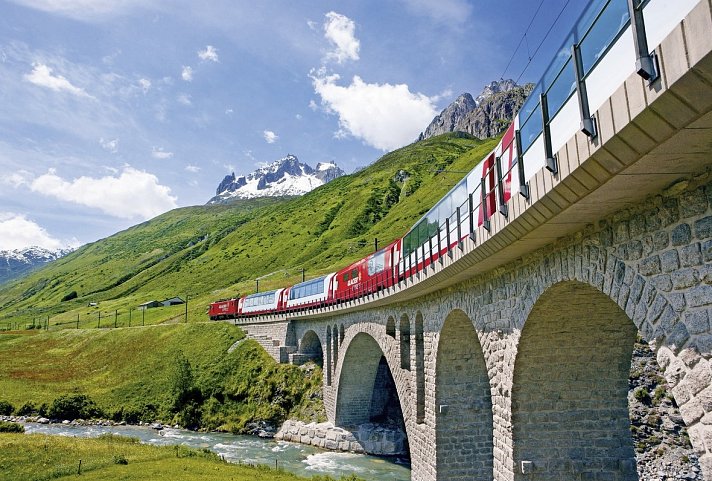 Bahnreise Alpenpanorama inkl. Glacier- und Bernina Express