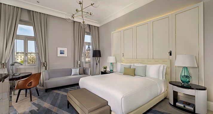 Al Habtoor Palace Budapest - Deluxe King Park View