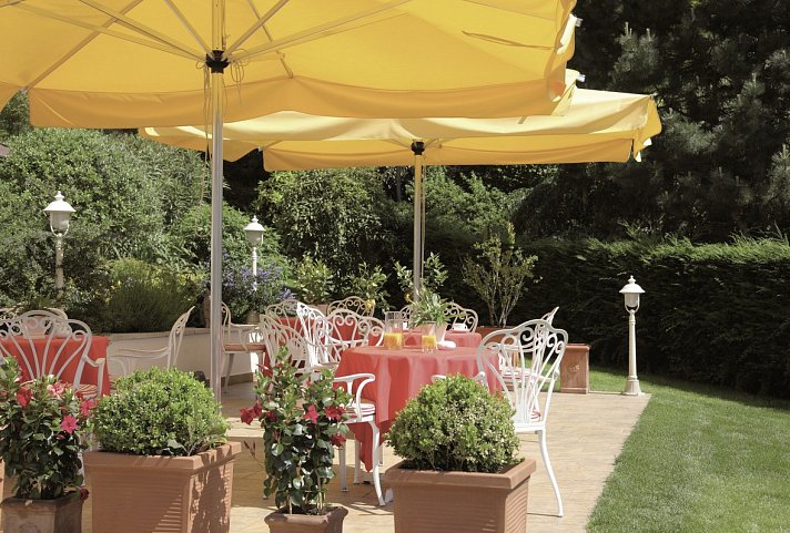 Sonnenburg - Restaurant Terrasse