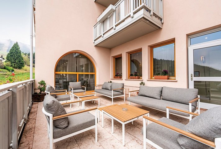 Norge - Terrasse mit Sitzgruppe