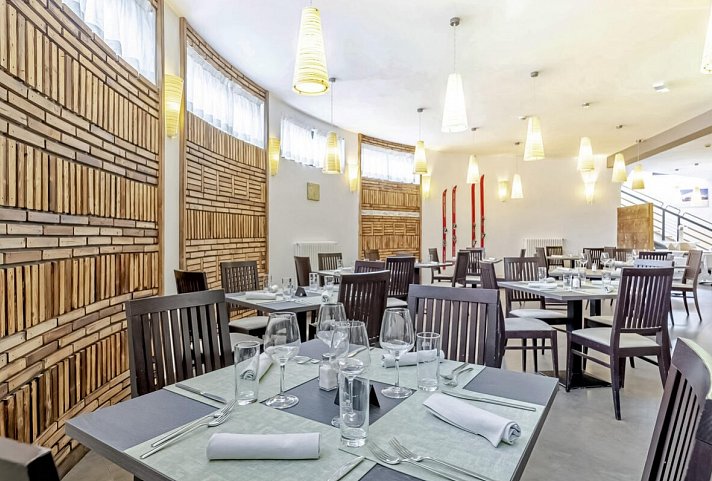 Dolomiti Chalet Family Hotel