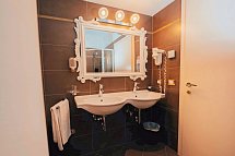 Parc Hotel du Lac - Wohnbeispiel Doppelzimmer Deluxe al Lago (Zimmercodierung DD1)