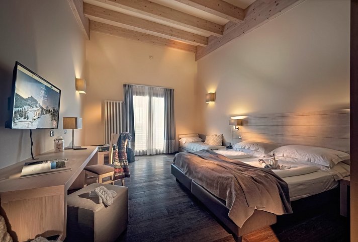 Brenta Dolomites - Wohnbeispiel Dreibettzimmer (Zimmercodierung DB3)