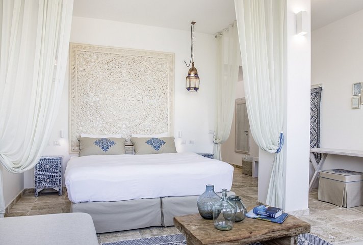 Falkensteiner Resort Capo Boi - Wohnbeispiel Juniorsuite (Zimmercodierung J1N)