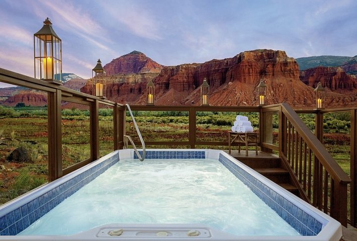 Capitol Reef Resort - Whirlpool