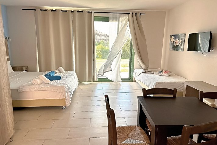 Likithos Hotel