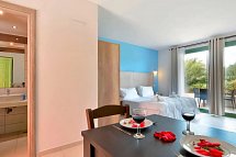 Likithos Hotel - Wohnbeispiel Studio Gartenblick (Zimmercodierung SBG)