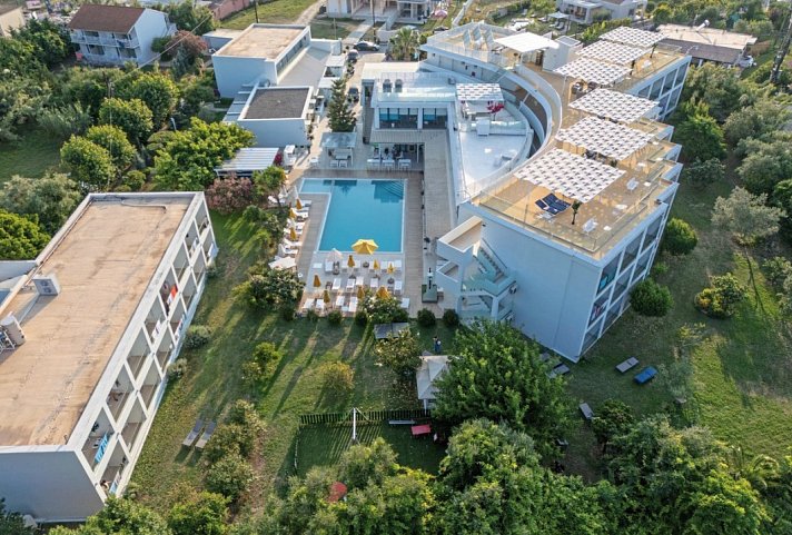 Nasos Hotel & Resort