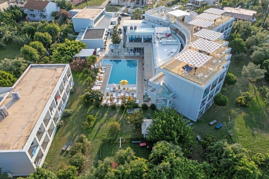 Nasos Hotel & Resort