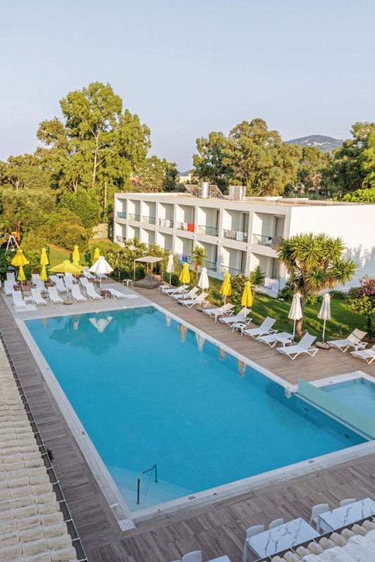Nasos Hotel & Resort