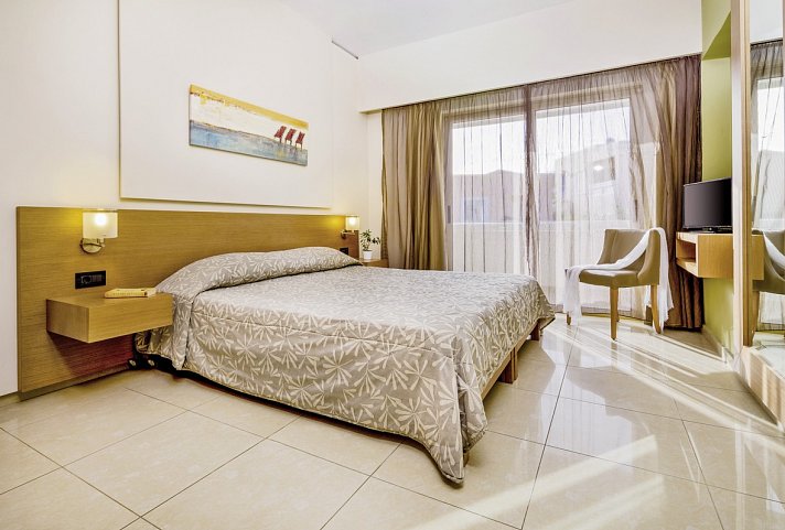 Atlantica Amalthia Beach Resort - Wohnbeispiel Doppelzimmer Gartenblick (Zimmercodierung DBG)