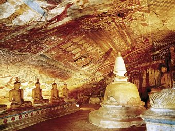 Highlights rund um Habarana - Höhlentempel Dambulla