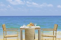 Pandanus Beach Resort & Spa