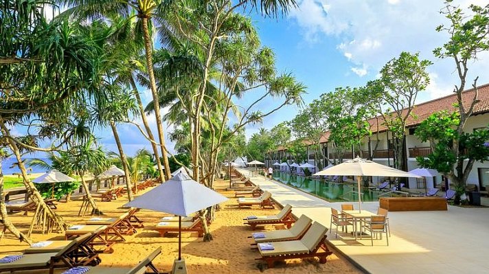 Pandanus Beach Resort & Spa