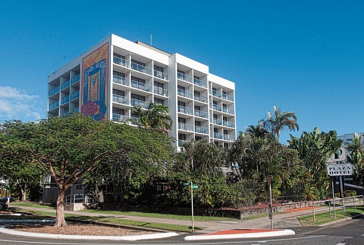 Cairns Plaza Hotel