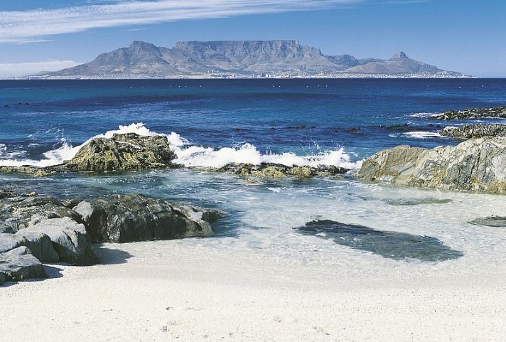 Gartenroute zum Verweilen (Kapstadt - Gqeberha (Port Elizabeth)) - Bloubergstrand mit Tafelberg