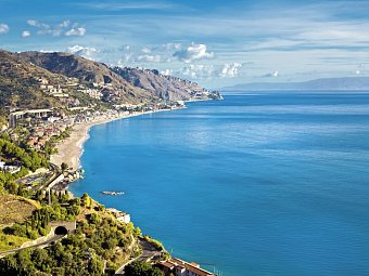 Die bezaubernde Ostküste Siziliens - Küste bei Taormina