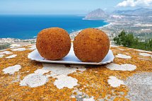 Autotour Kulinarisches Sizilien mit Wein und Köstlichkeiten - luxuriös erfahren - Sizilianische Arancini