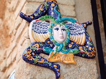 Autotour Kulturelles Sizilien - Trinacria, Symbol Siziliens
