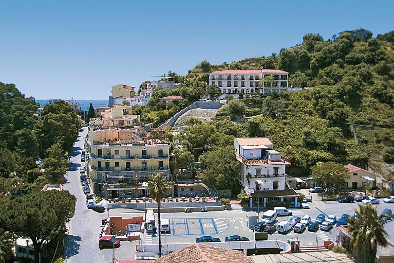Villa Bianca Resort