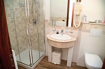 Villa Bianca Resort - Wohnbeispiel Doppelzimmer Meerblick (Zimmercodierung DBM)