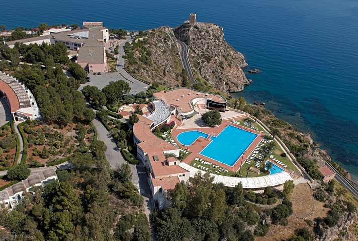 Hotel & Resort Torre Normanna