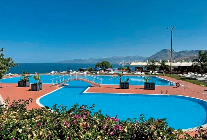 Hotel & Resort Torre Normanna