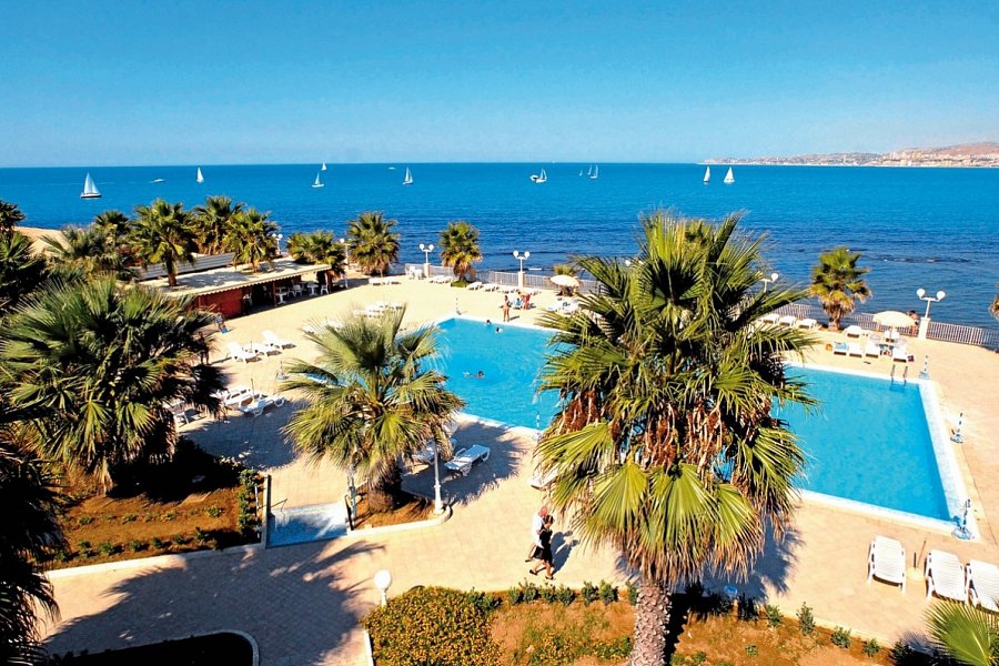 Dioscuri Bay Palace