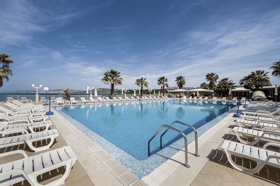 Dioscuri Bay Palace