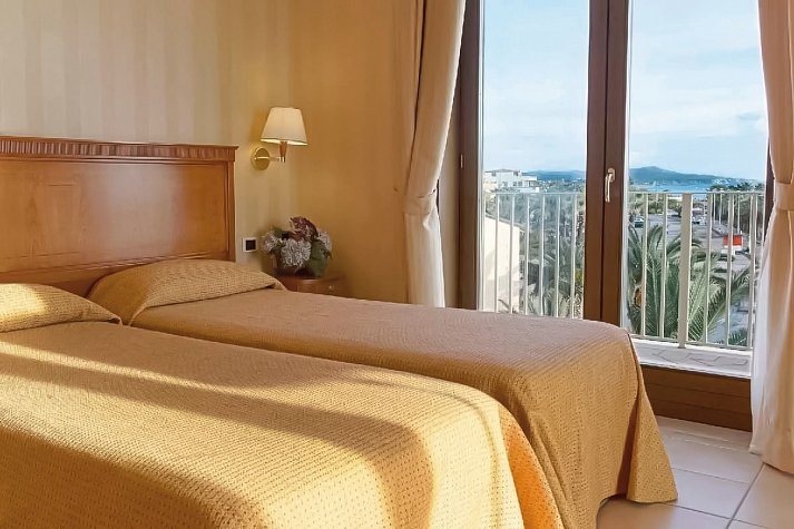 Dioscuri Bay Palace - Wohnbeispiel Doppelzimmer Superior seitl. Meerblick (Zimmercodierung DSN)