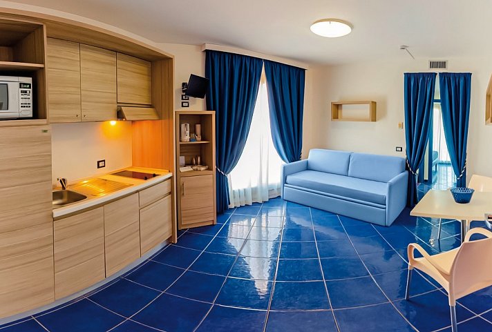 Astro Suite Hotel - Wohnbeispiel Suite (Zimmercodierung WB1)