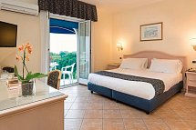Sant Alphio Garden - Wohnbeispiel Doppelzimmer Meerblick (Zimmercodierung DBM)