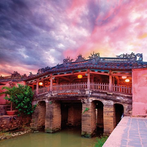 Stippvisite Zentralvietnam - Überdachte Japanische Brücke Hoi An