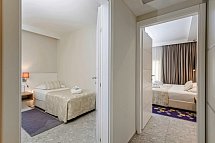 Hotel Lero - Wohbeispiel Familienzimmer (Zimmercodierung FB1)
