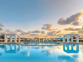 Radisson Blu Palace Resort & Thalasso