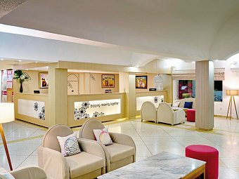 Hari Club Beach Resort