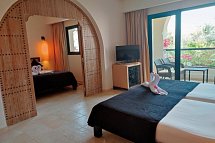 Sentido Djerba Beach - Wohnbeispiel Familienzimmer mit Verbindungstür (Zimmercodierung FV1)