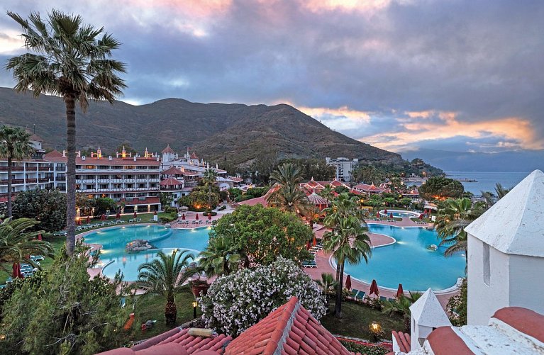 Marti Resort