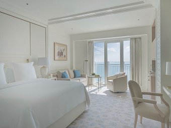 Four Seasons Hotel Doha - Premier Sea View Room