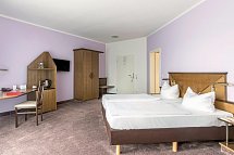 Andante Hotel Dresden - Wohnbeispiel Standard Doppelzimmer Balkon (Zimmercodierungen DB2 & DP4)