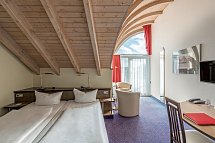 Andante Hotel Dresden - Wohnbeispiel Standard Doppelzimmer Balkon (Zimmercodierungen DB2 & DP4)