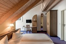 Andante Hotel Dresden - Wohnbeispiel Standard Doppelzimmer Balkon (Zimmercodierungen DB2 & DP4)