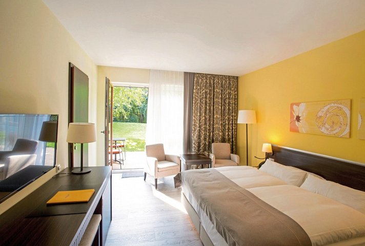 HEIDE SPA Hotel & Resort - Wohnbeispiel Doppelzimmer Balkon oder Terrasse (Zimmercodierung DB2)