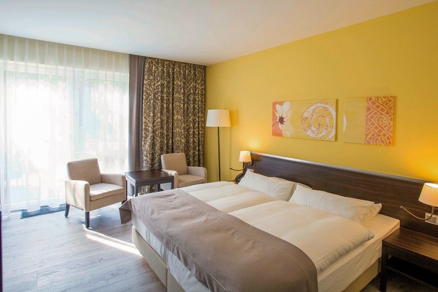 HEIDE SPA Hotel & Resort - Wohnbeispiel Doppelzimmer Balkon oder Terrasse (Zimmercodierung DB2)
