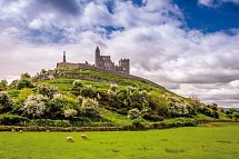 Entlang der Höhepunkte Irlands - Rock of Cashel