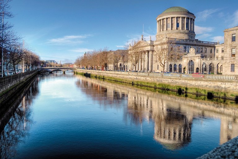 Geheimnisvolle Küste - Four Courts, Dublin